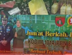 Dandim 1014/Pbn Gelar Kegiatan Jumat Berkah di Depan Makodim