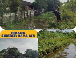 Satgas Sumber Daya Air PUPR Kobar Bersihkan Saluran Induk Pengendali Banjir di Gg. Prima